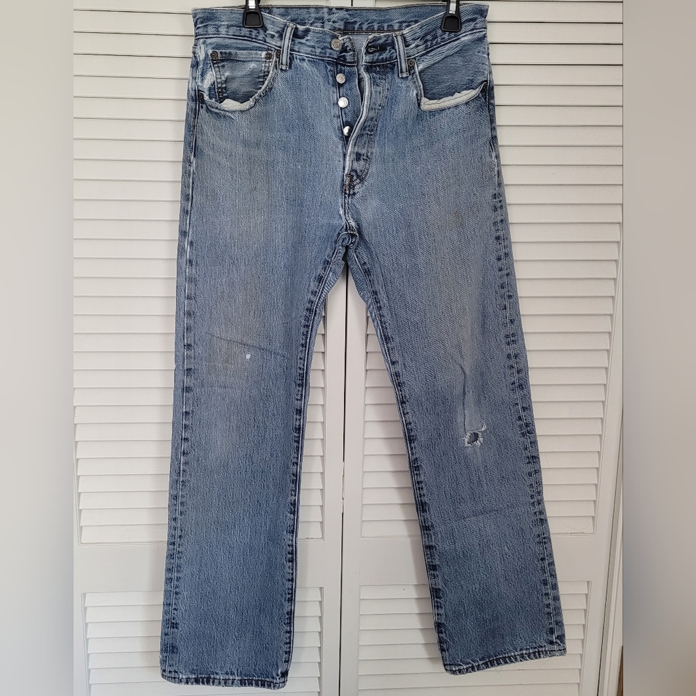 Vintage Levis 501 Jeans Mens 32x32 Medium Wash Straight Fit Button Fly Y2K READ